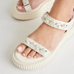 DEBRA PEARL SANDALS VANILLA PEARLS
