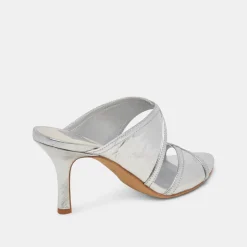 MANDEL HEELS SILVER CRINKLE PATENT