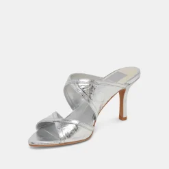 MANDEL HEELS SILVER CRINKLE PATENT