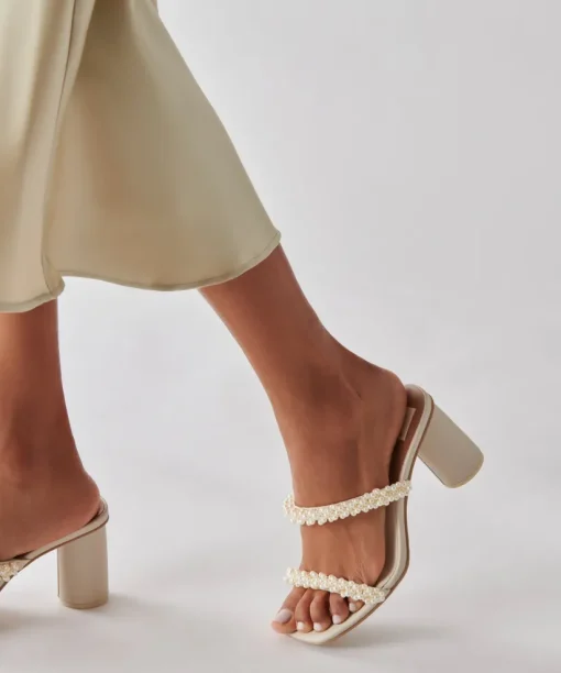 NOEL HEELS VANILLA PEARLS